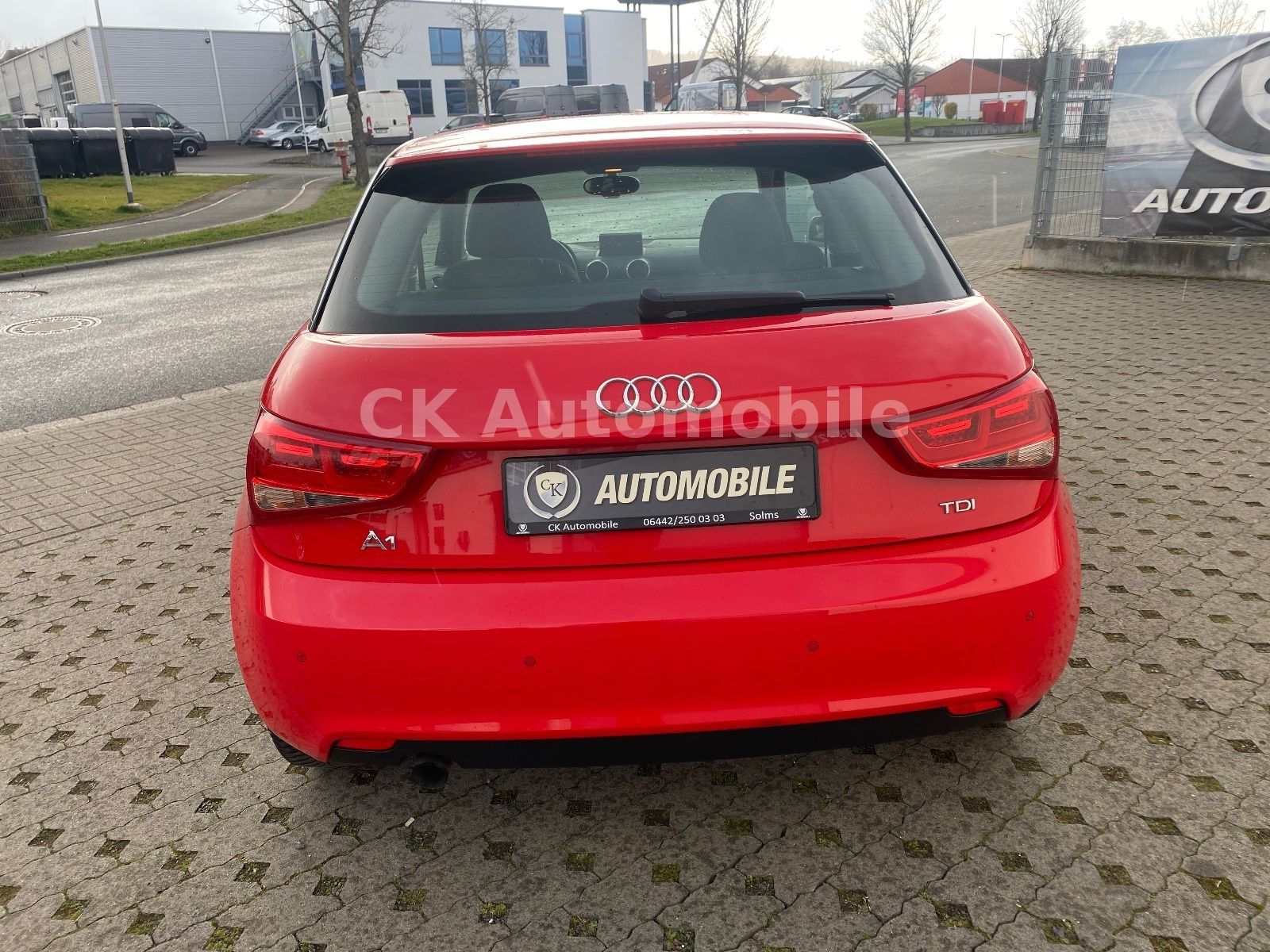 Fahrzeugabbildung Audi A1 Attraction 1.6 TDI DSG/Klima/Bi-Xenon/SHZ/PDC