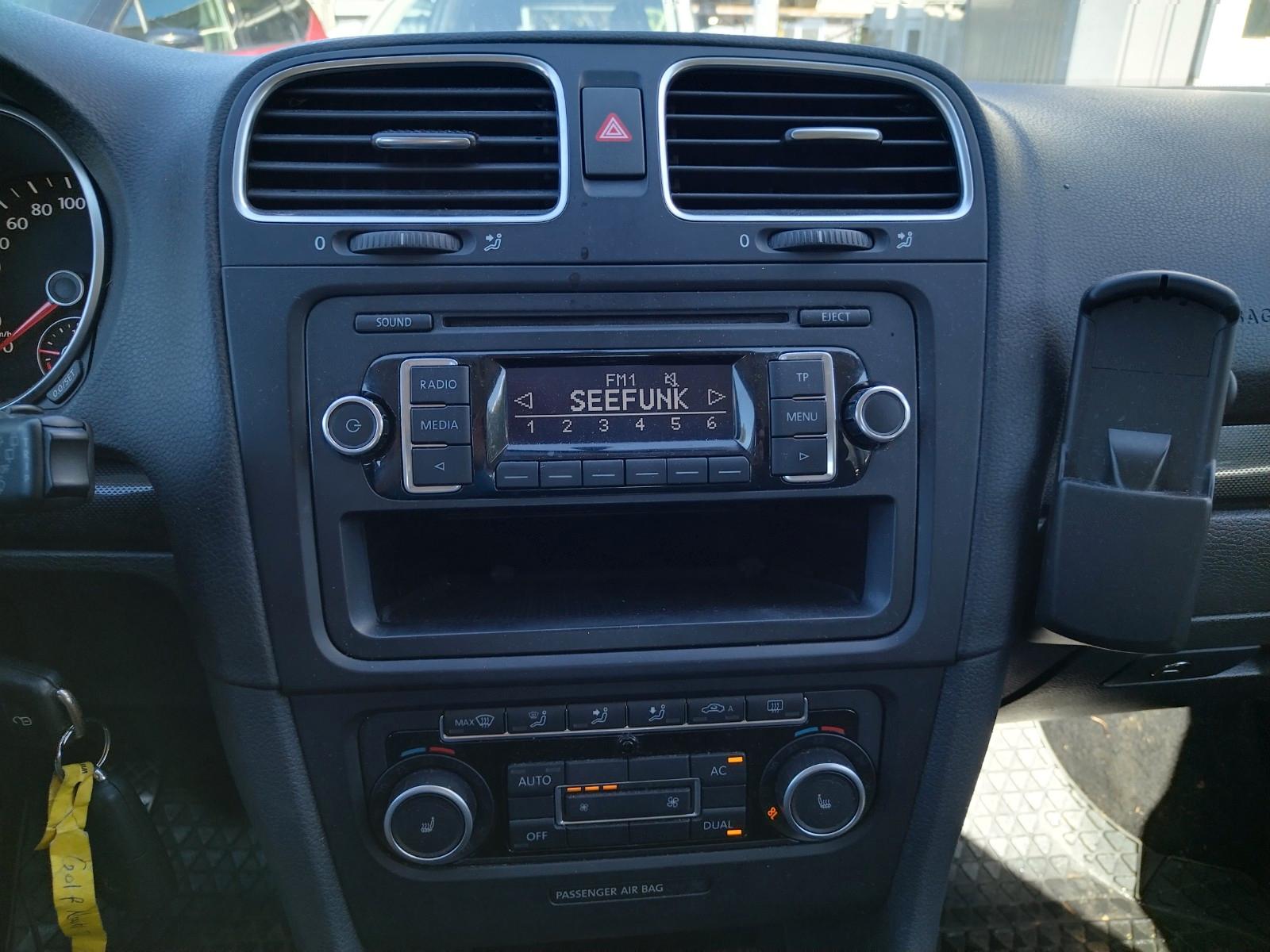 Volkswagen Golf 2011 — photo 17
