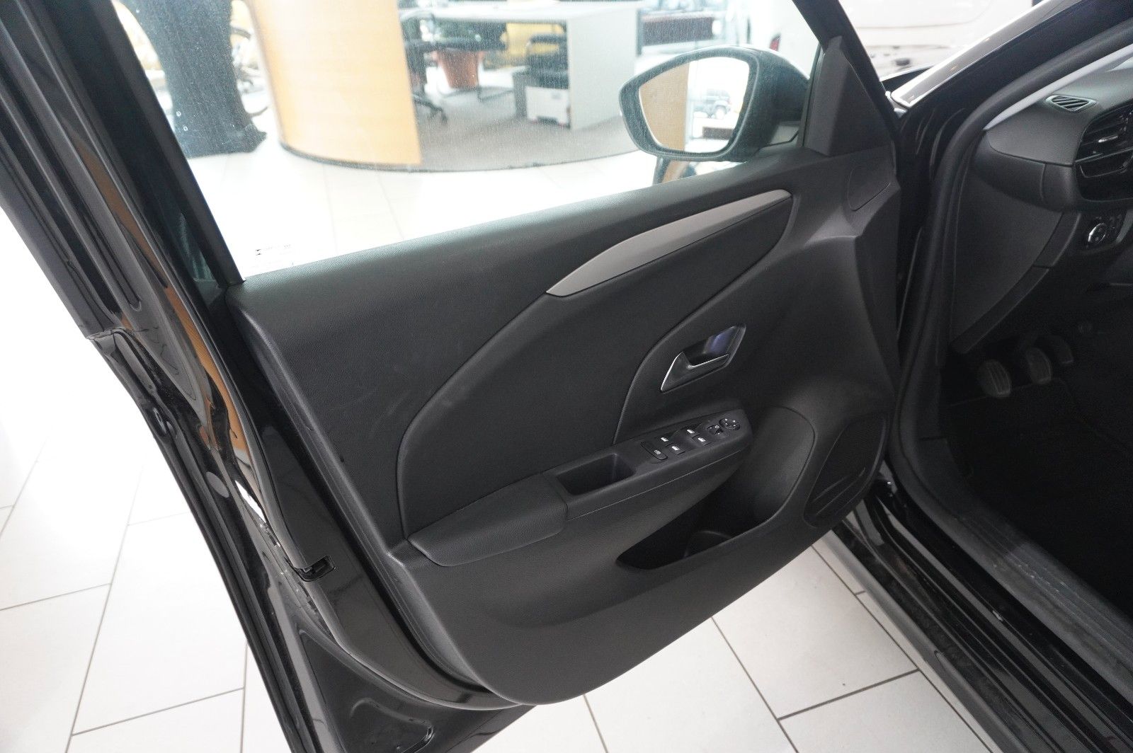 Fahrzeugabbildung Opel Corsa F 1.2 FACELIFT NAVI/LED/KAMERA/VIRT./DAB+