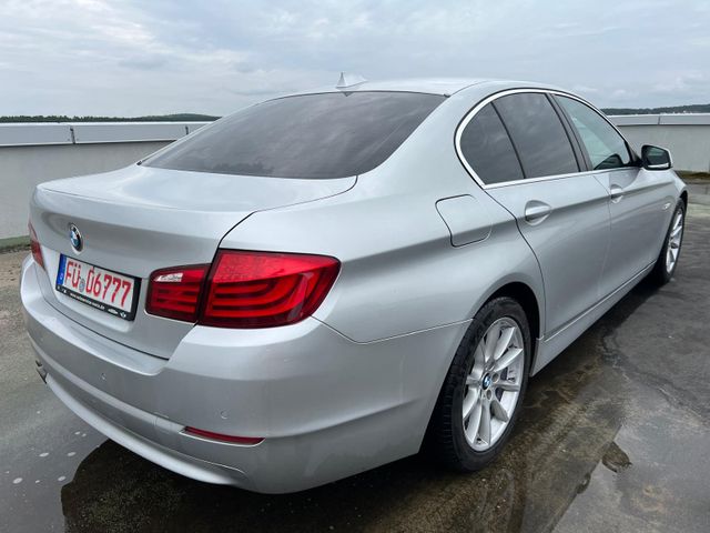 BMW 525d Lim 150 KW NAVI PDC E5