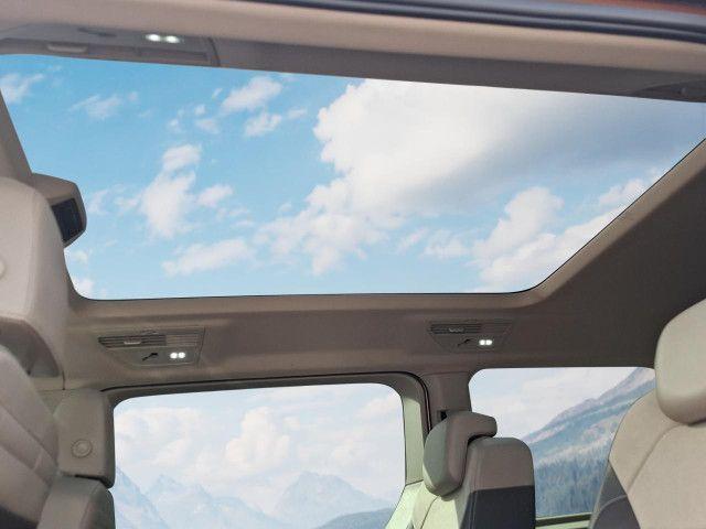 Volkswagen T7 Multivan Langer Überhang Style NAVI AHK