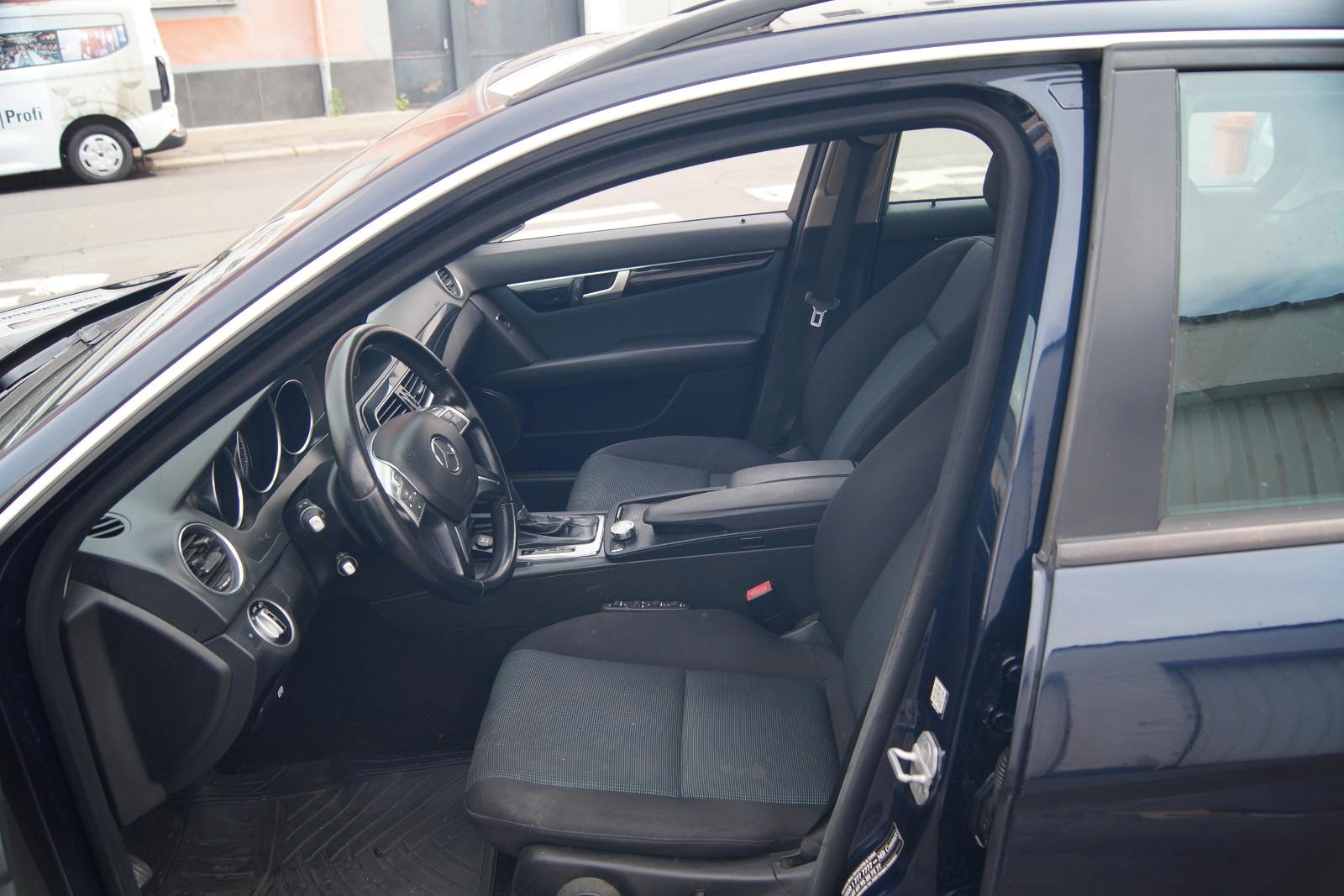Mercedes-Benz C180 2014 — photo 12