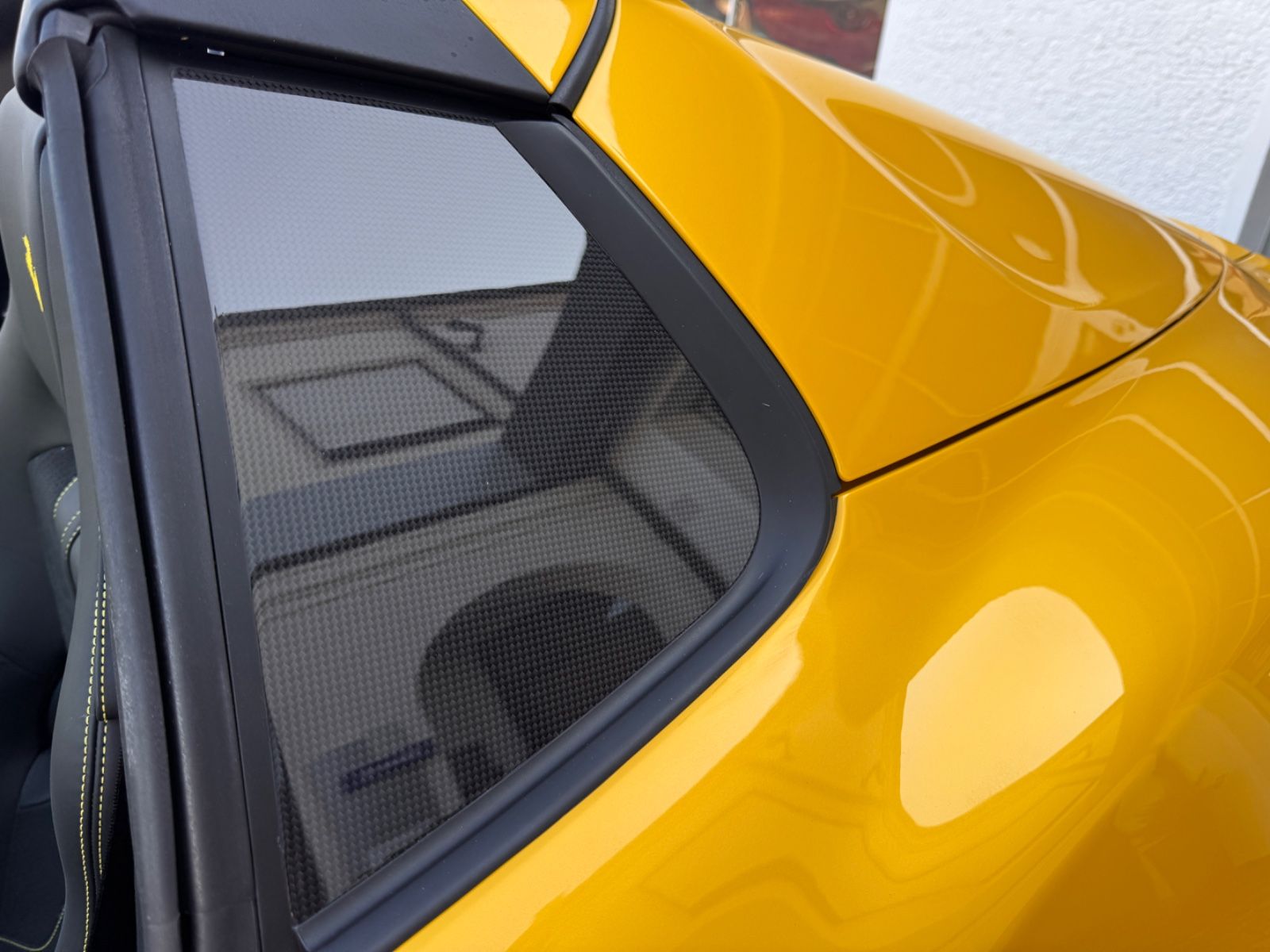 Fahrzeugabbildung Ferrari 812 GTS*Atelier*all Carbon*painted*ADAS