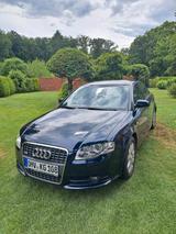 Audi A4 1,8 T Limousine (8E) s-line - Audi A4 aus 2007: Line