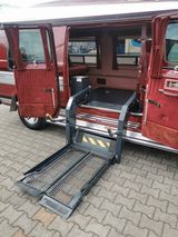 Dodge RAM VAN B250 Challenger, mit el. Rollstuhl Rampe - Dodge RAM mit Benzin-Antrieb: Van