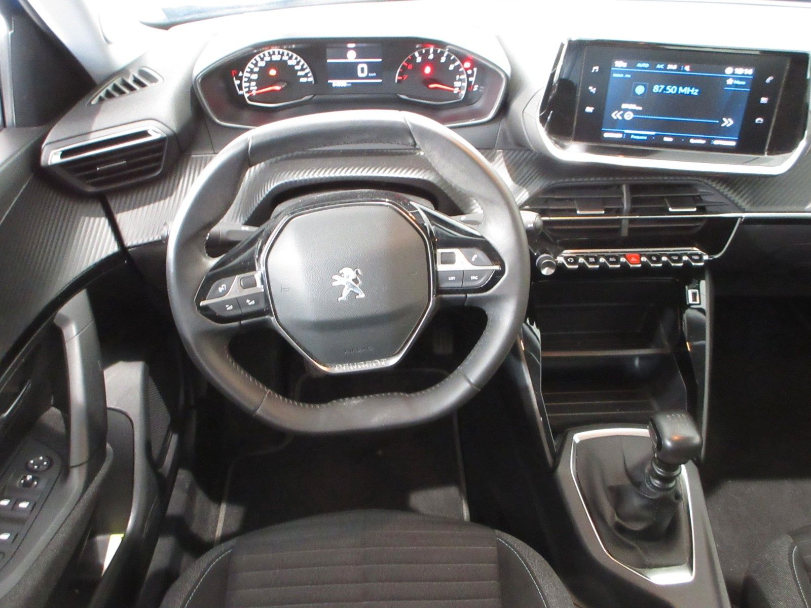 Fahrzeugabbildung Peugeot 2008 Active LED/NAVI/PDC/ALU/TEMPO