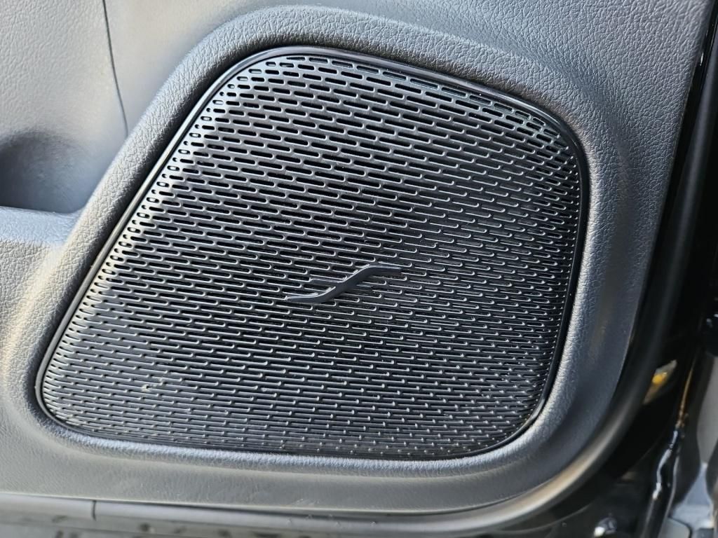 Fahrzeugabbildung Mercedes-Benz EQA 250 AMG Leder ACC Keyless LED Kamera Sound