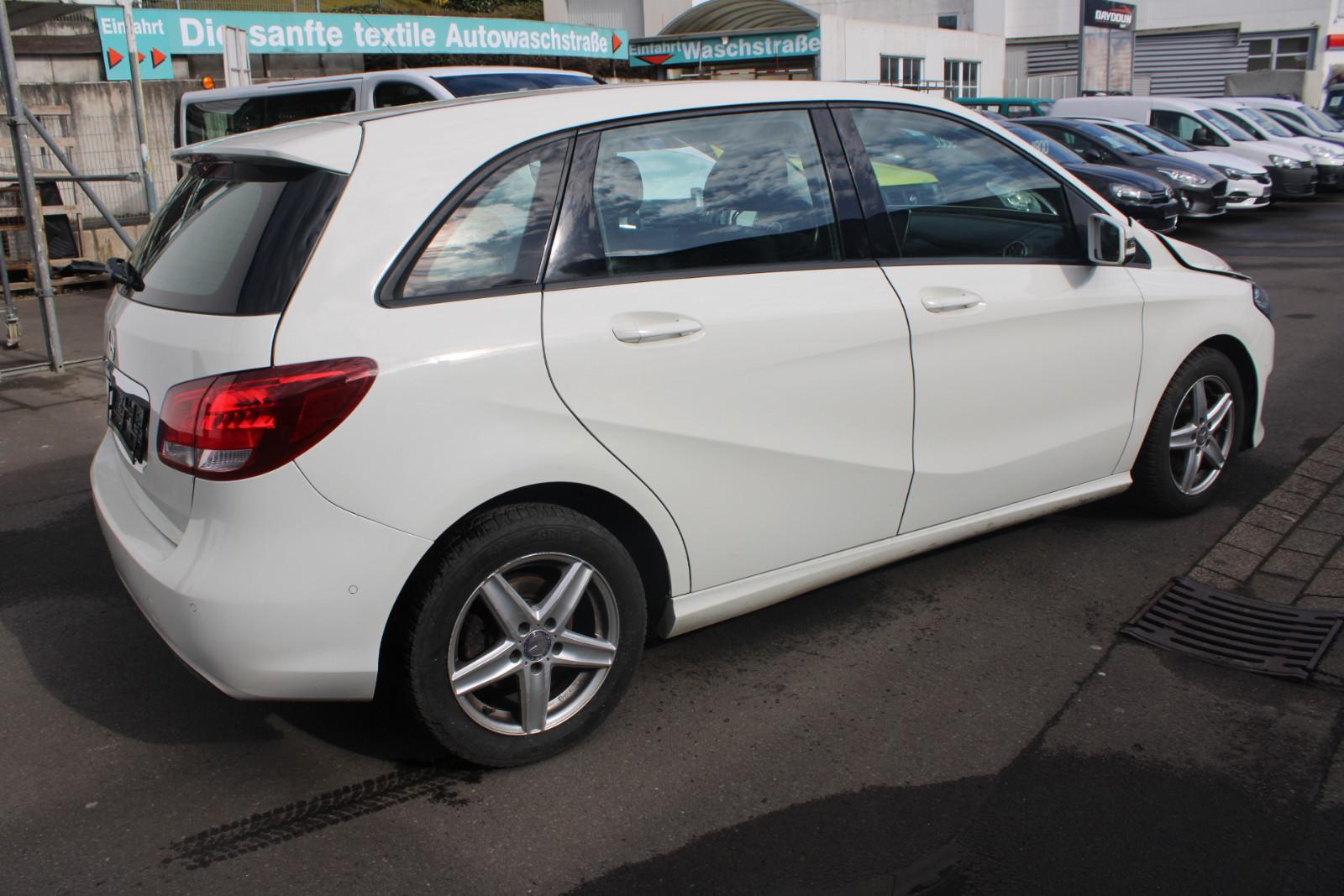 Mercedes-Benz B 200/Automatik/Navi/Klima/Airbags OK!