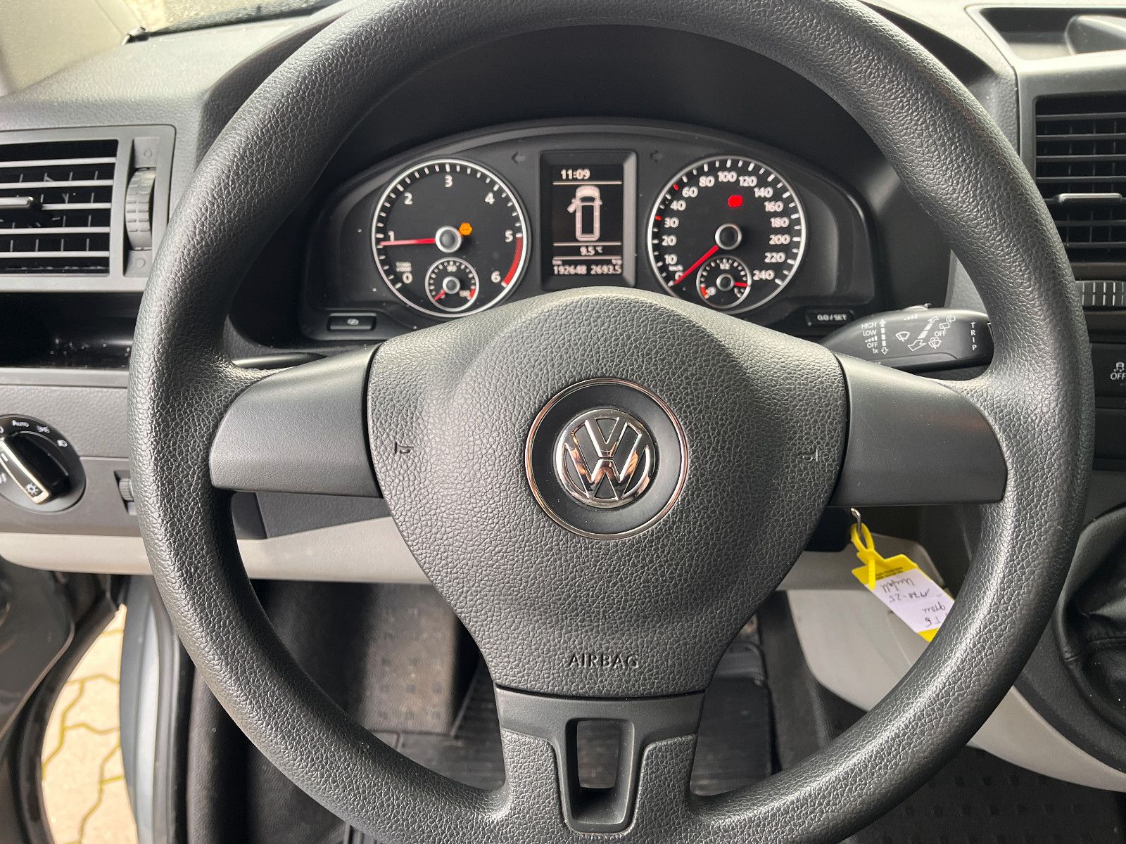 Fahrzeugabbildung Volkswagen T5 Transporter Bus Caravelle Trendline 2.0 TDI