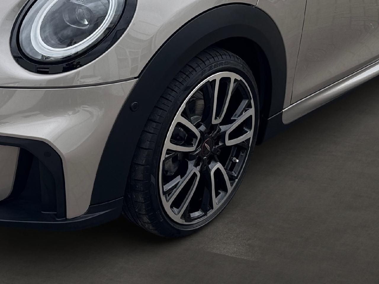 Fahrzeugabbildung MINI Cabrio Cooper John Cooper Works Trim