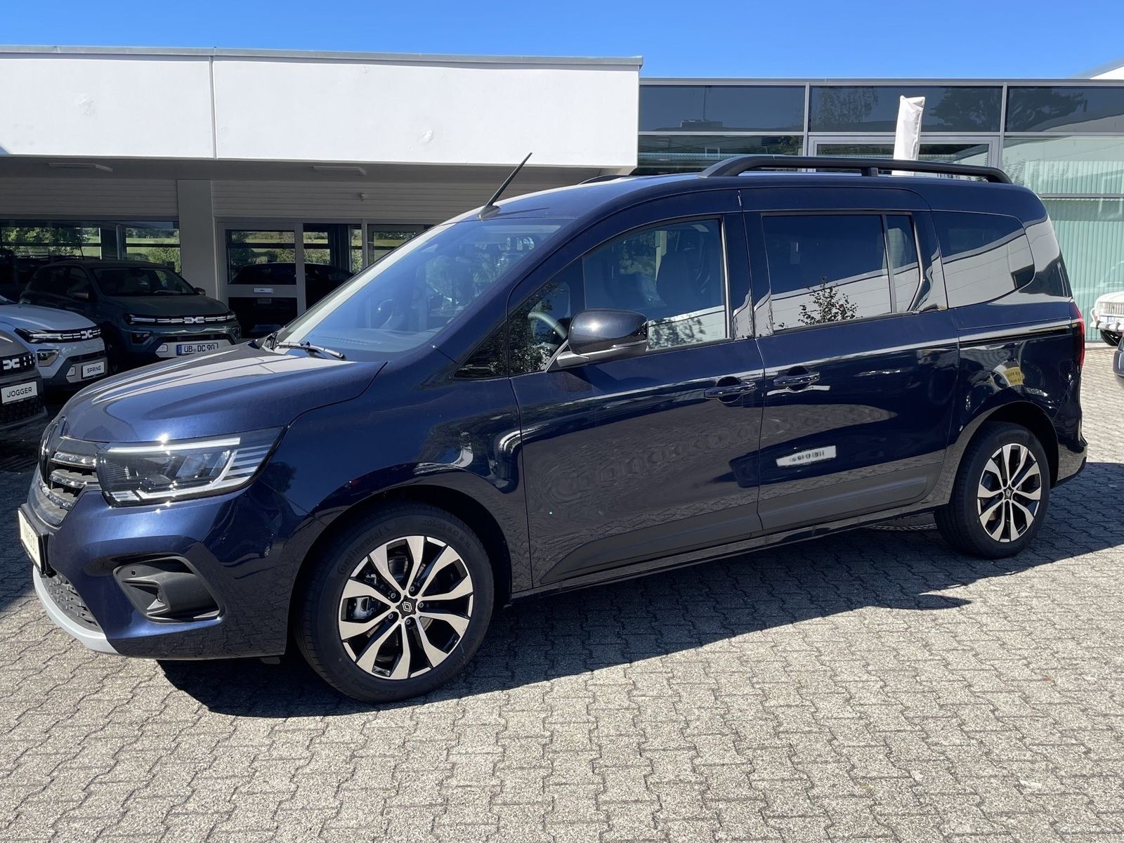 Fahrzeugabbildung Renault Kangoo Grand Techno TCe 130 EDC 7-Sitzer