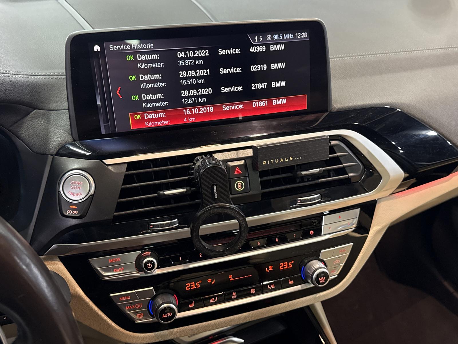 BMW X3 M40 i +PANO+STANDHEIZ.+AHK+360*KAMERA+