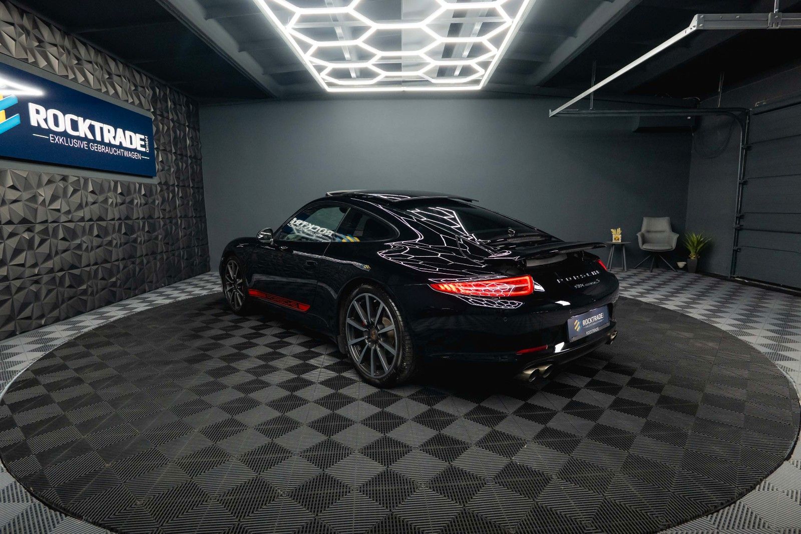 Fahrzeugabbildung Porsche 991 911 Carrera S Black Design Chrono *Pano*LED*