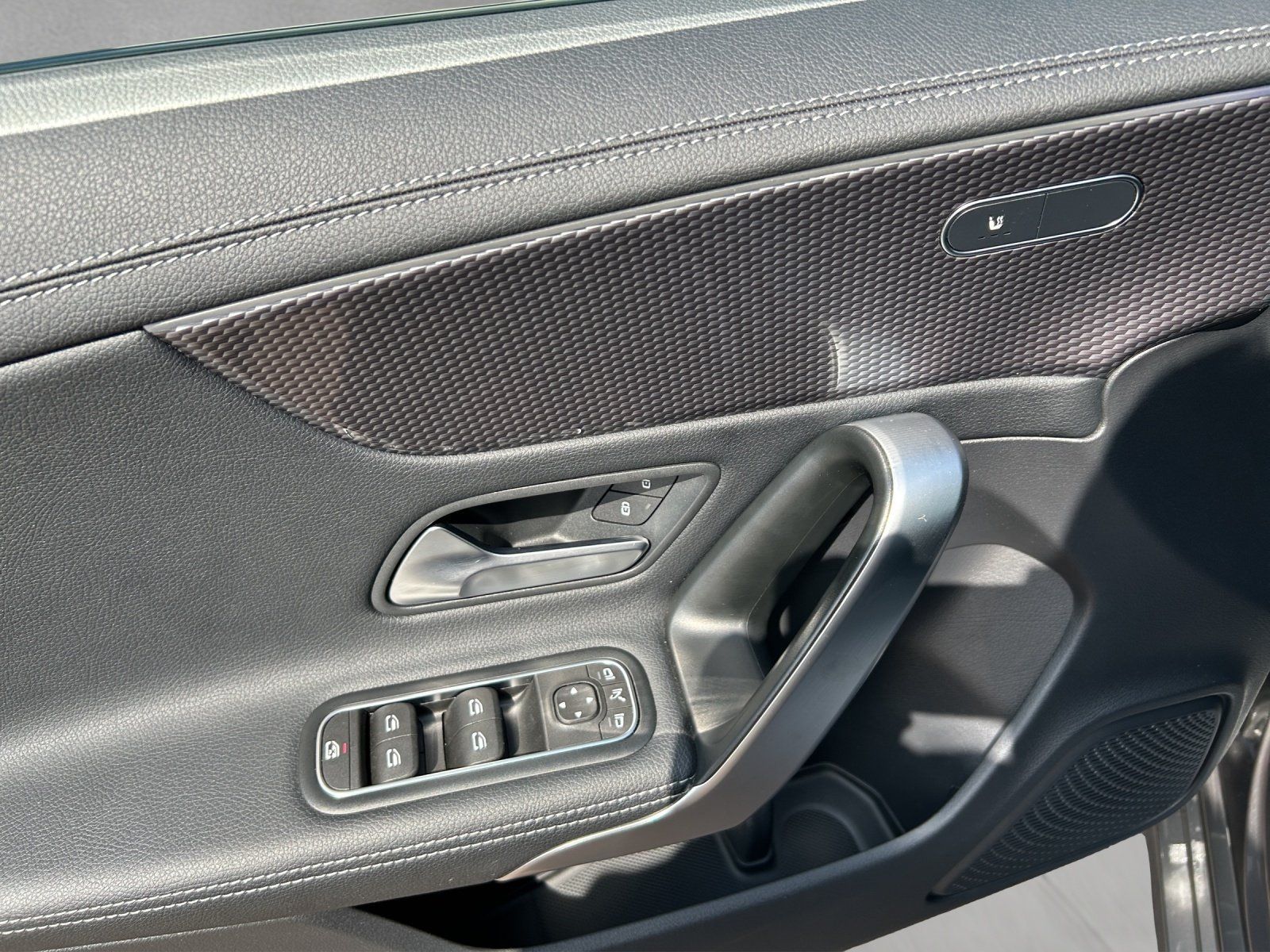 Fahrzeugabbildung Mercedes-Benz CLA180 SB Preog DISTRO HighEndMBUX Busin AHK LED