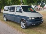 Volkswagen T4 Caravelle 2.5 TDI 75kW lang - Volkswagen T4 Caravelle mit Diesel-Antrieb: Kleinbus, 2.5