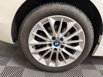 BMW 225 Active Tourer - 9