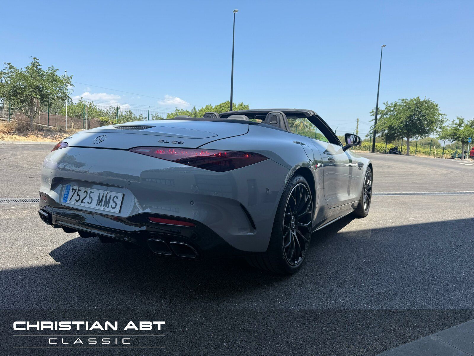 Fahrzeugabbildung Mercedes-Benz SL 55 AMG 4Matic Navi/Nachtsichtass.