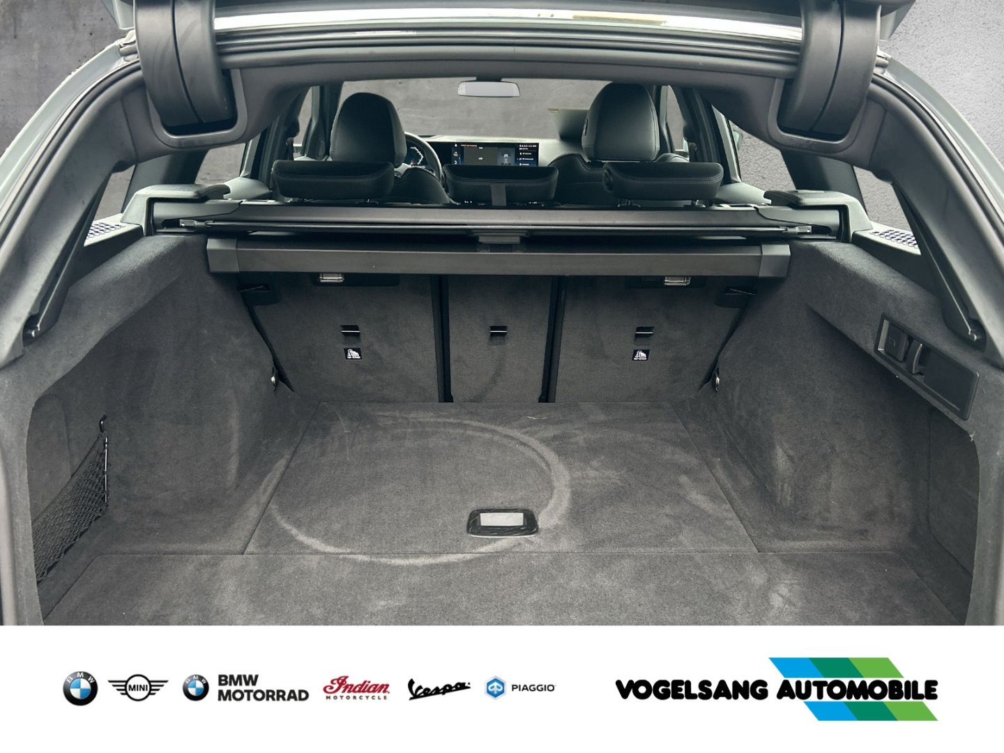 Fahrzeugabbildung BMW 318 iA Touring,M Sport,HeadUp,Rückfahrk.,HIFI,LE