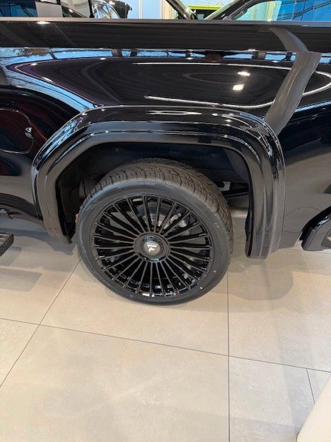 Fahrzeugabbildung GMC Sierra 1500 Denali Black 6.2 LPG*HeadUp*360°