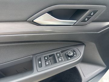VW Golf VIII Lim.Highline Style Massage/Sportsitze, Bild 13