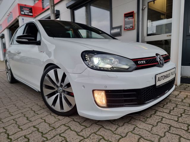 Volkswagen Golf  GTI 2.0 / 8x Bereift/BI-Xenon/Navi