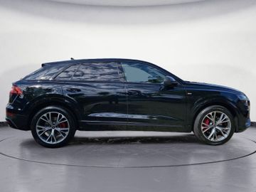 Audi Q8 - 6