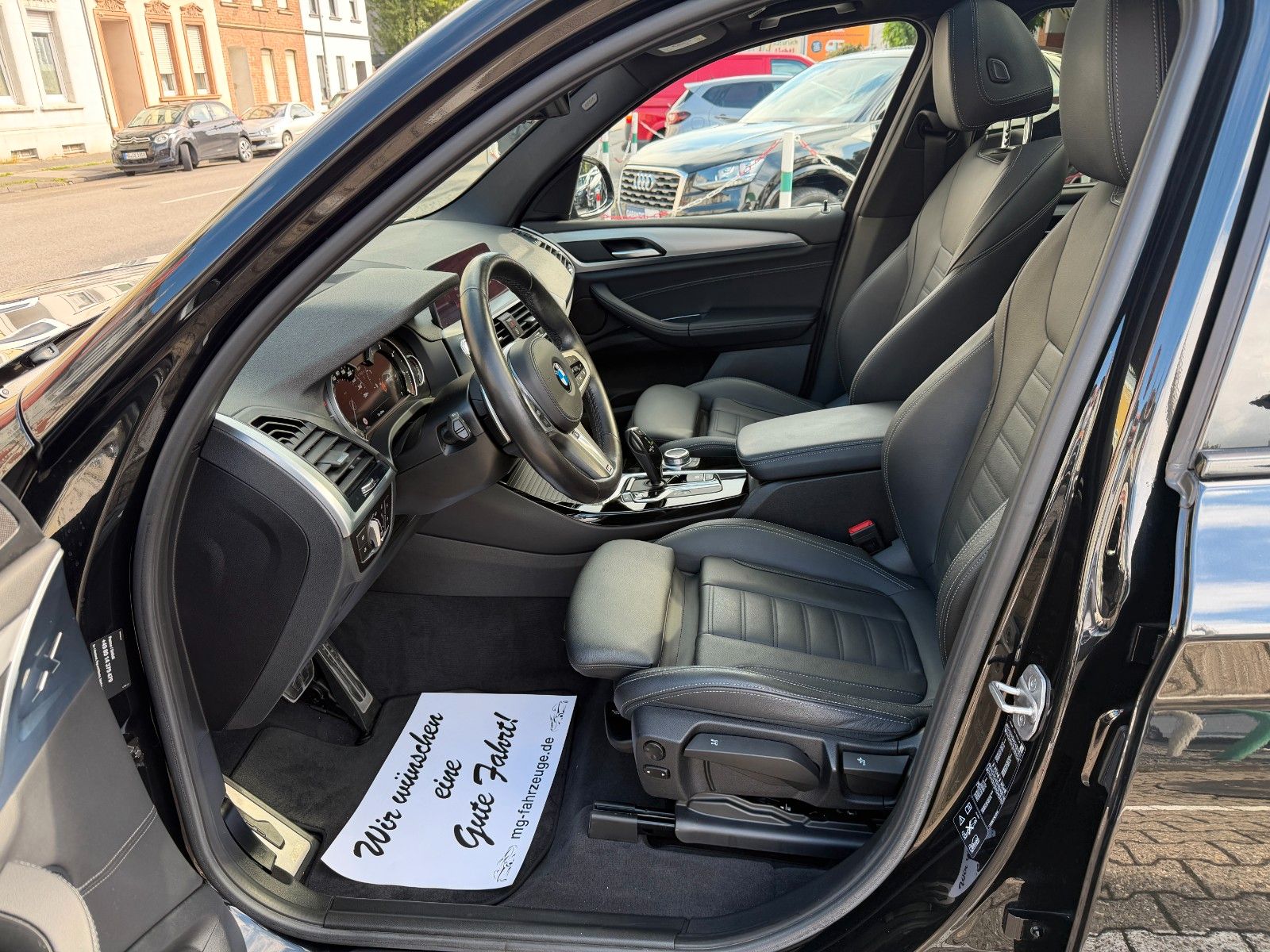Fahrzeugabbildung BMW X3 xDrive 20 d M SPORT HUD AHK LEDER PANO D-KEY