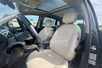 Volkswagen Tiguan - 11