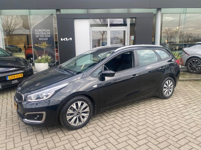 Kia cee'd Sportswagon 1.6 GDI First Edition // navi