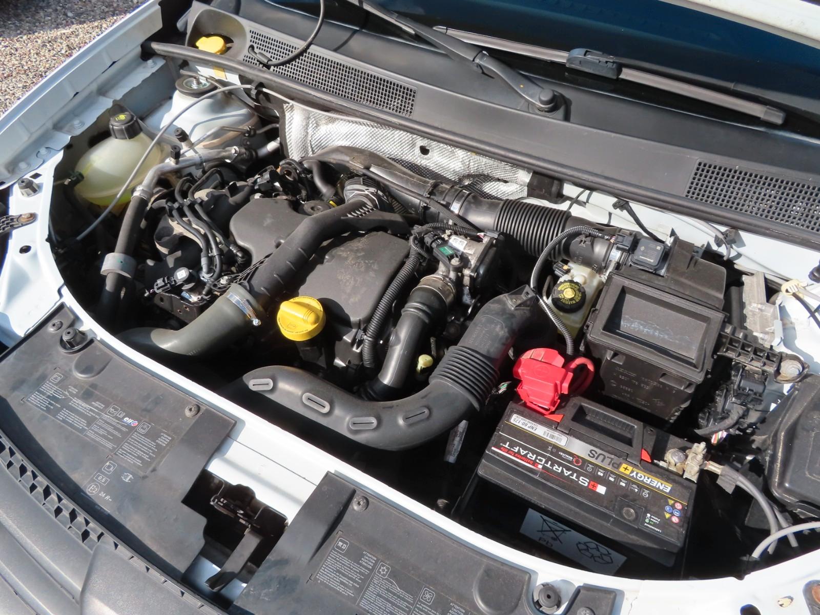 Dacia Sandero 2015 — photo 19