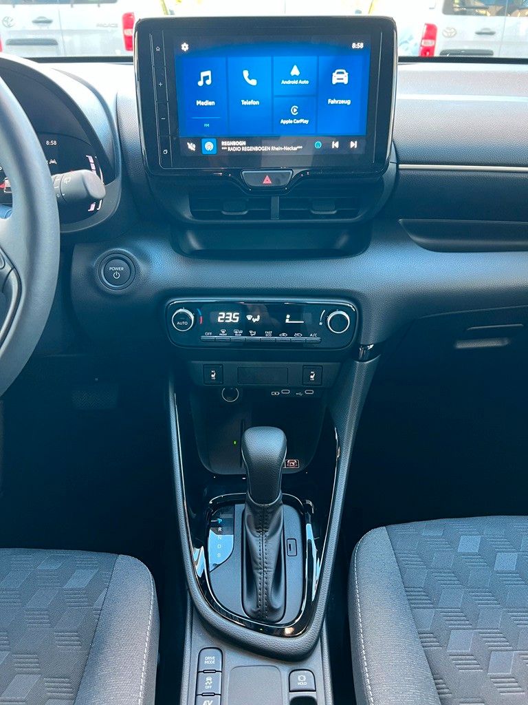 Fahrzeugabbildung Toyota Yaris Hybrid Teamplayer Comfortpaket