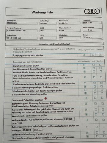 Audi Q2 30 TFSI sport *NAVI*TEMPOMAT*PDC*LED*SZHZ*