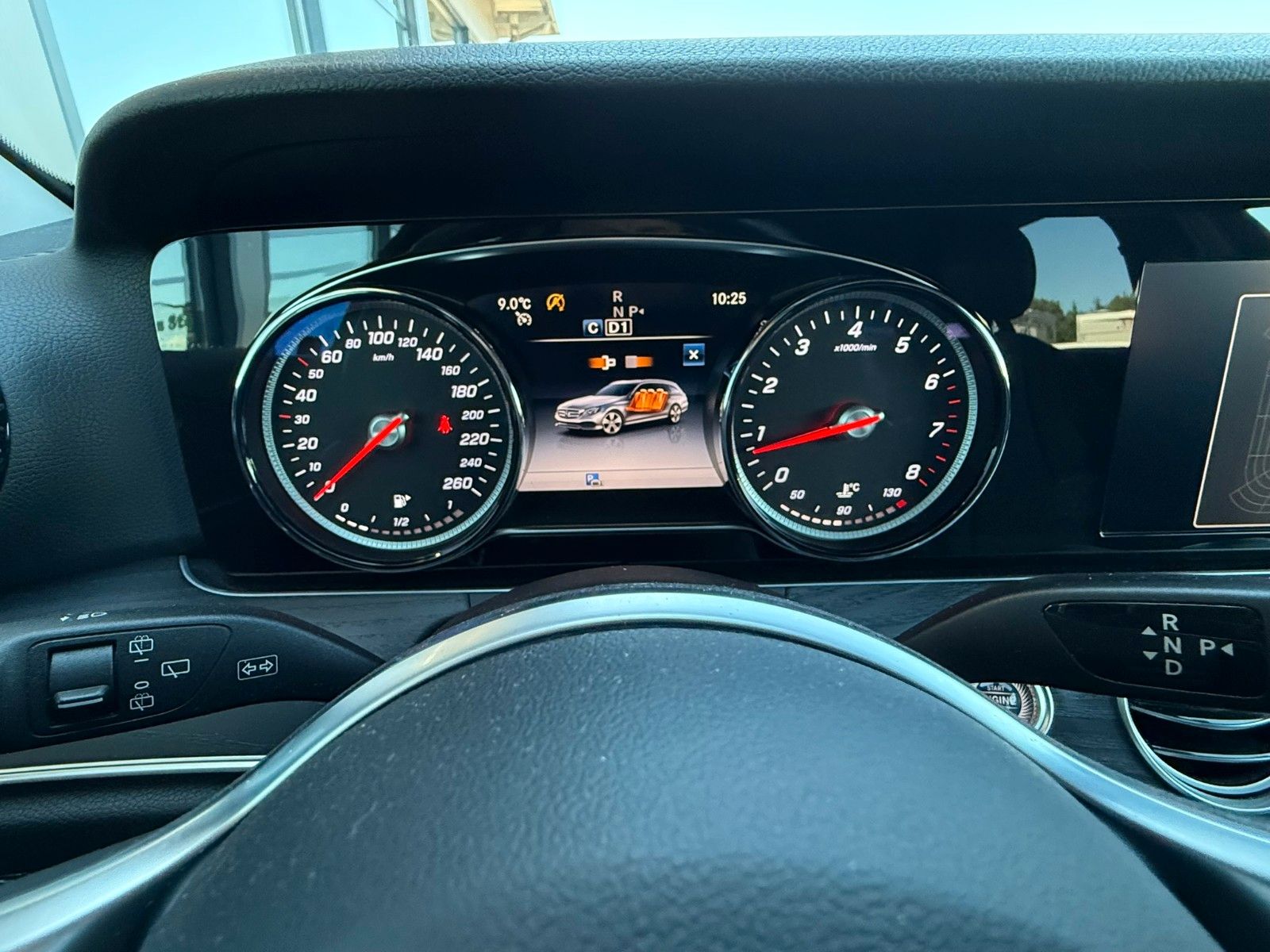 Fahrzeugabbildung Mercedes-Benz T-Modell E 200,Navi,Sitzh.