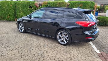 Fahrzeugabbildung Ford Focus Turnier ST