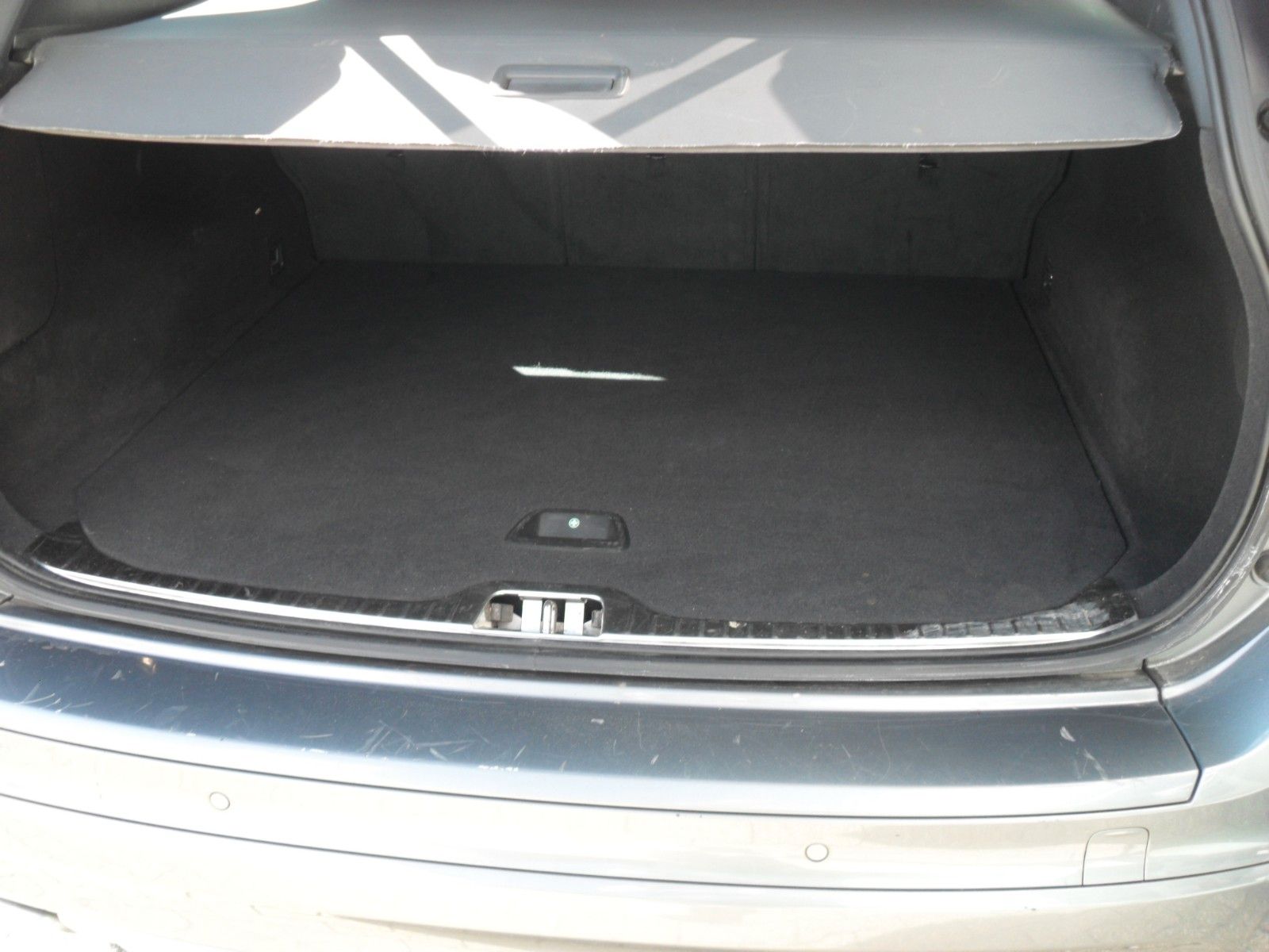 Fahrzeugabbildung Volvo XC 60 2.0 Automatik - Momentum 2WD