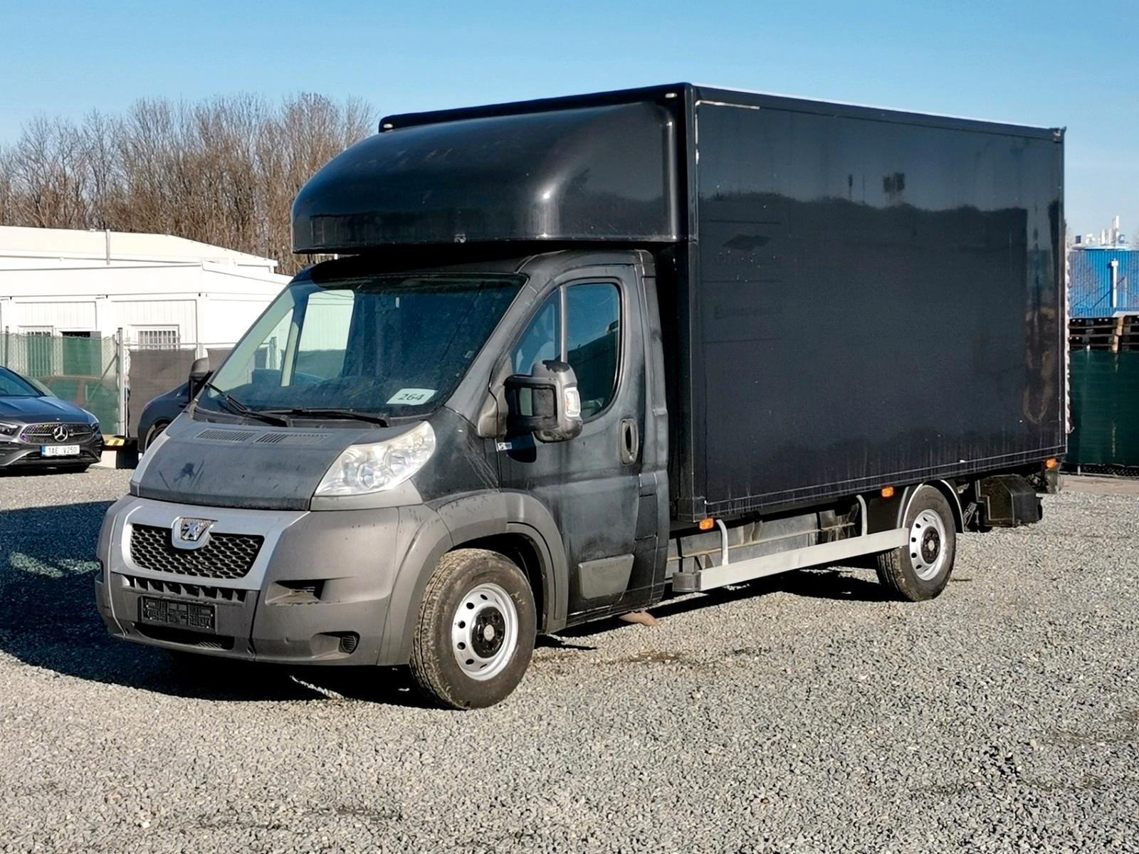 Peugeot BOXER 2.2HDI/110kw KOFFER 8PAL/ LBW/ KLIMA