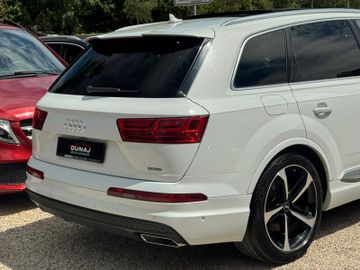 Audi Q7 - 10