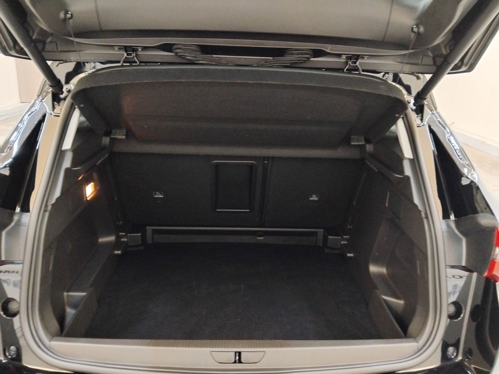 Opel Grandland X (06/2026, Benzin)