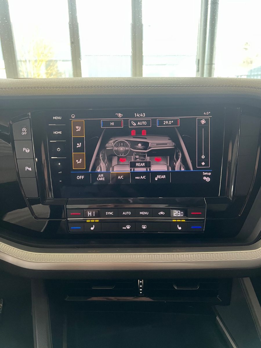 Fahrzeugabbildung Volkswagen Touareg 3.0 TDI 4Motion *LEDER*ACC*AHK*