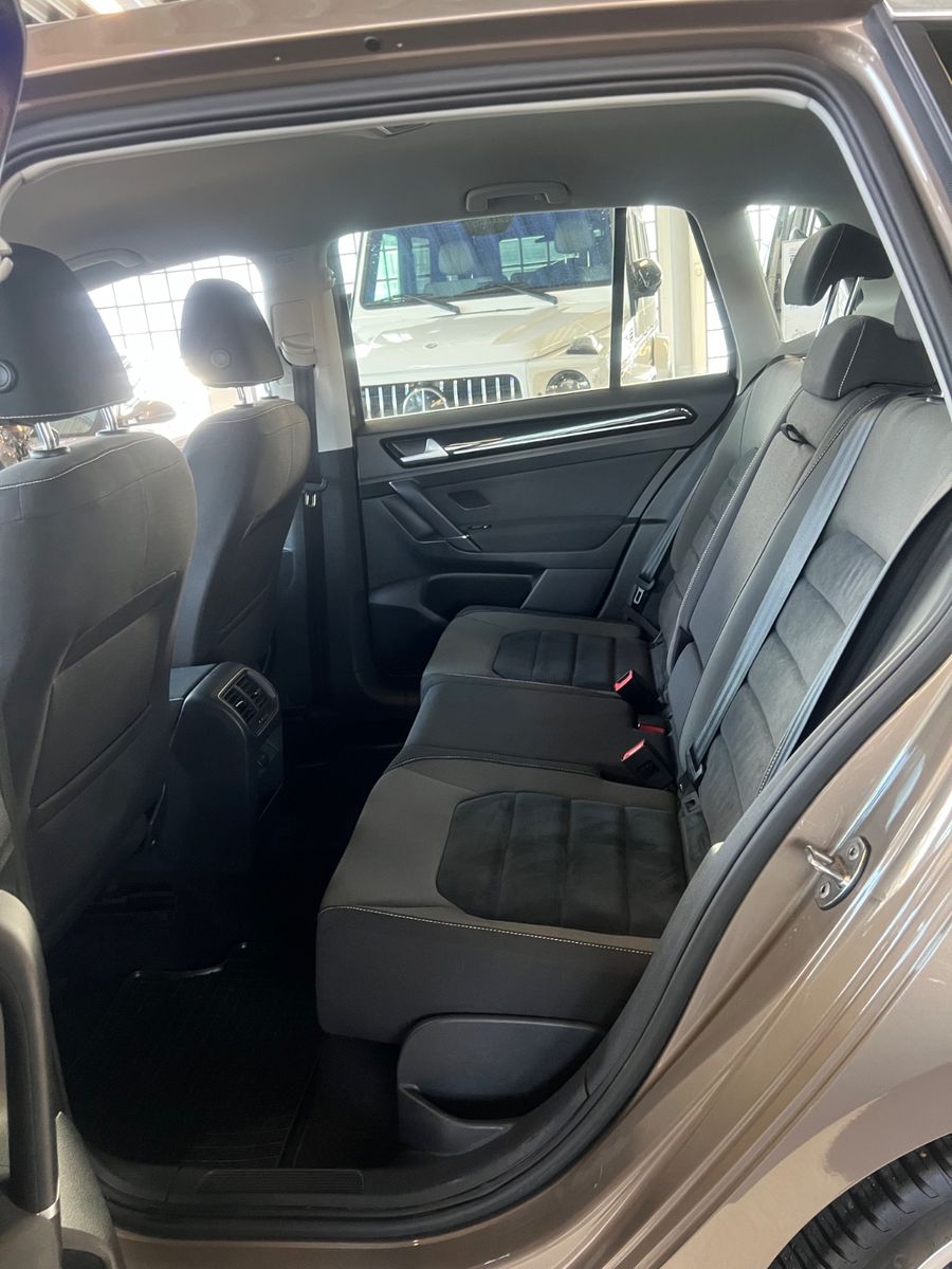 Fahrzeugabbildung Volkswagen Golf Sportsvan 1.4 TSI DSG Highline