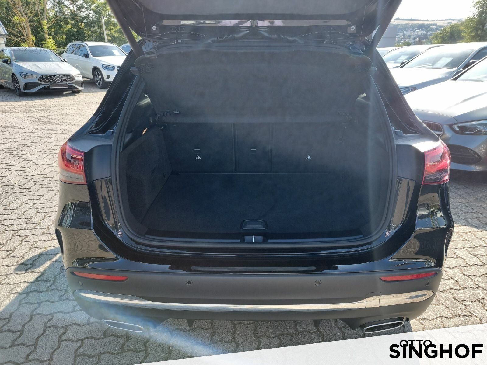 Fahrzeugabbildung Mercedes-Benz GLA 200 AMG +AHK+Rü Kam+LED+TOTW+elekt.Hecktüre