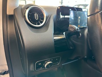 Mercedes-Benz B 200 *Kamera*PDC*Leder*Keyless*Navi*