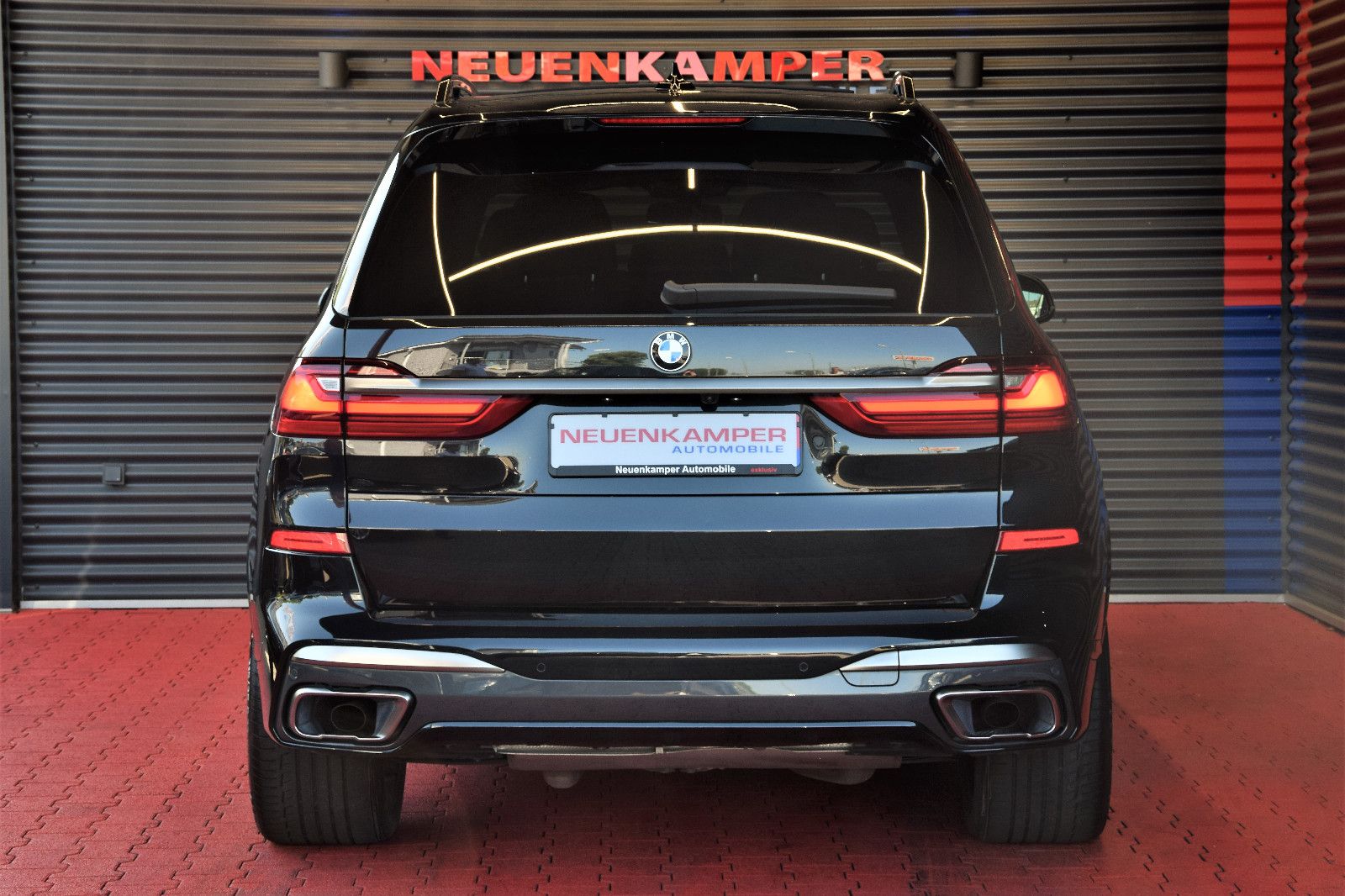 Fahrzeugabbildung BMW X7 M50d xDrive SkyLounge 7Sitze Sitzlüft AHK 22"