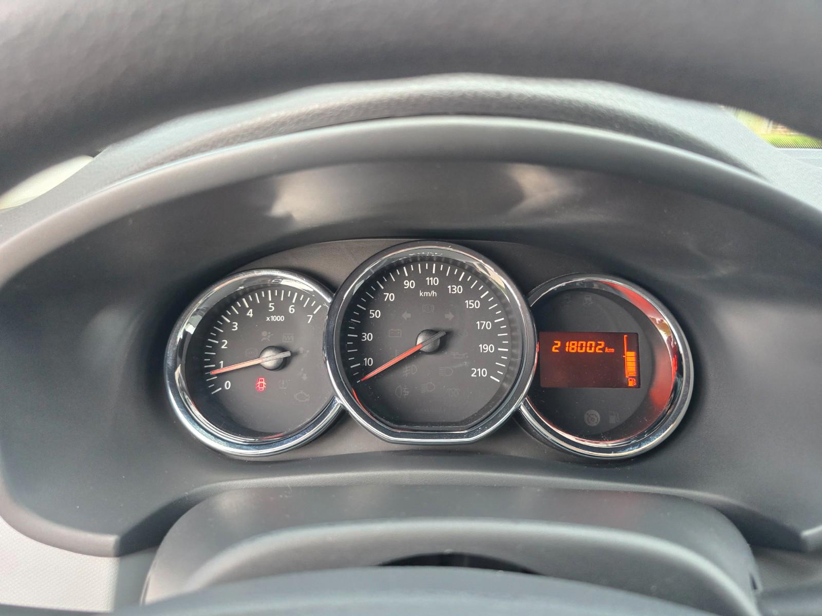 Dacia Logan 2013 — photo 18