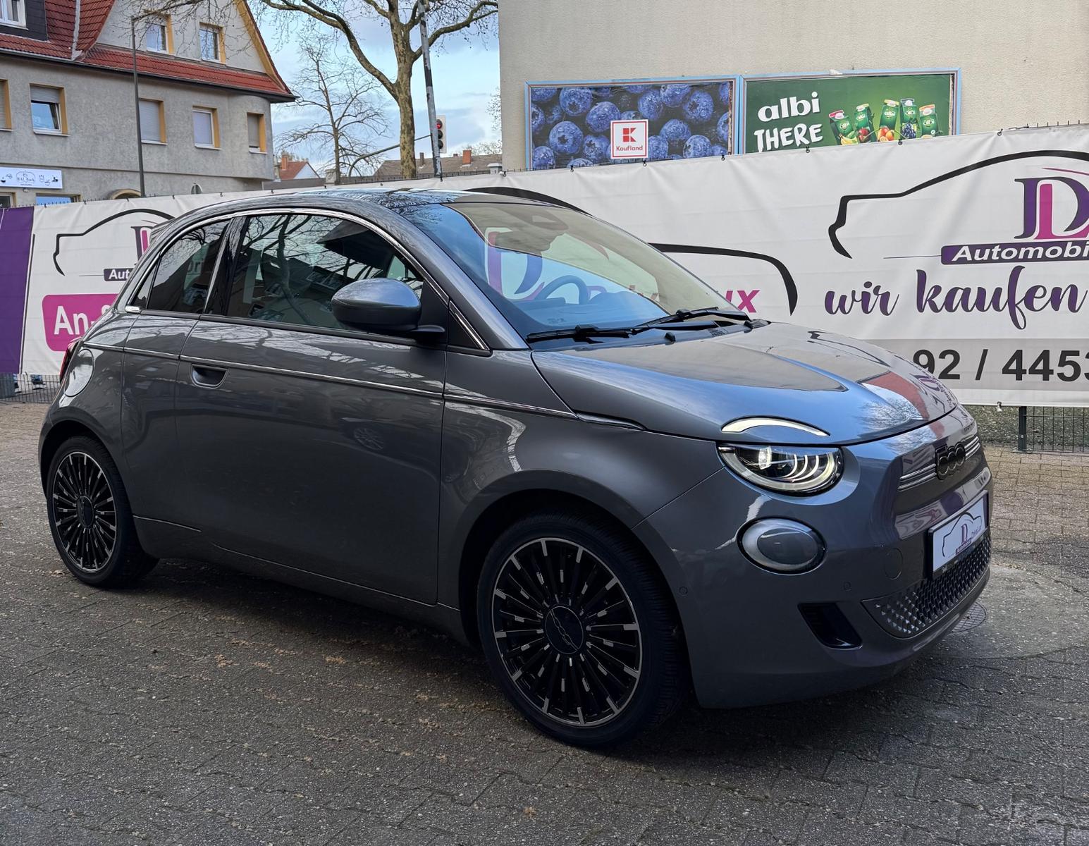 Fiat 500e 3+1 La Prima by Bocelli/Pano/Kamera/LED