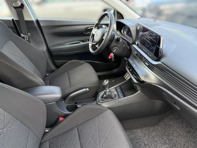 Fahrzeugabbildung Hyundai BAYON Intro Edition 2WD +NAVI+KLIMA+RFK+PDC+SHZ+