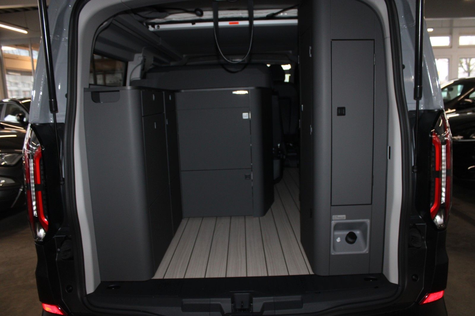 Fahrzeugabbildung Ford NUGGET L2 Active MARKISE + Aufstelldach SOFORT