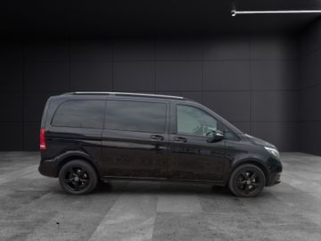 Mercedes V 220 - 7
