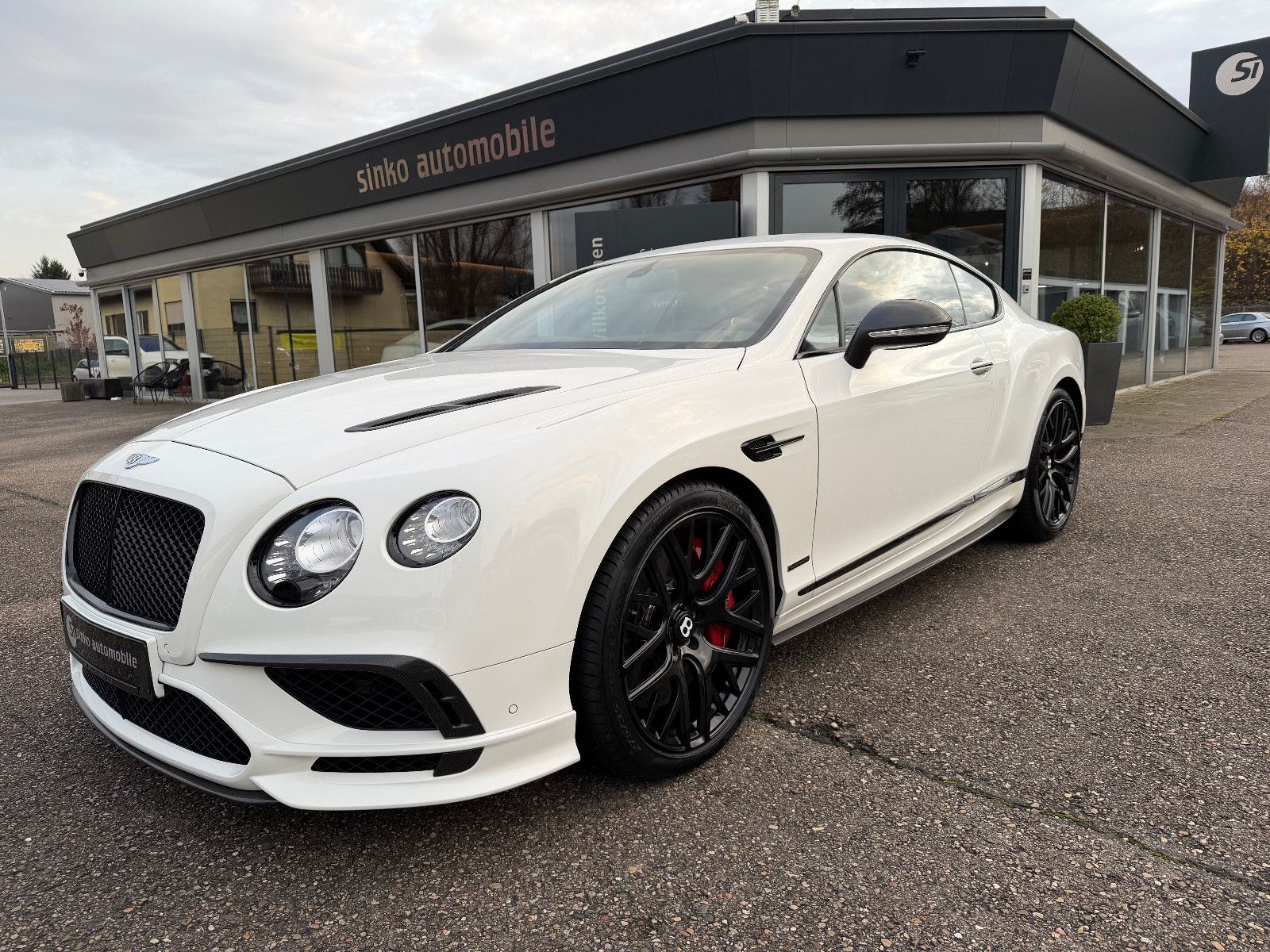 BENTLEY Continental Supersports