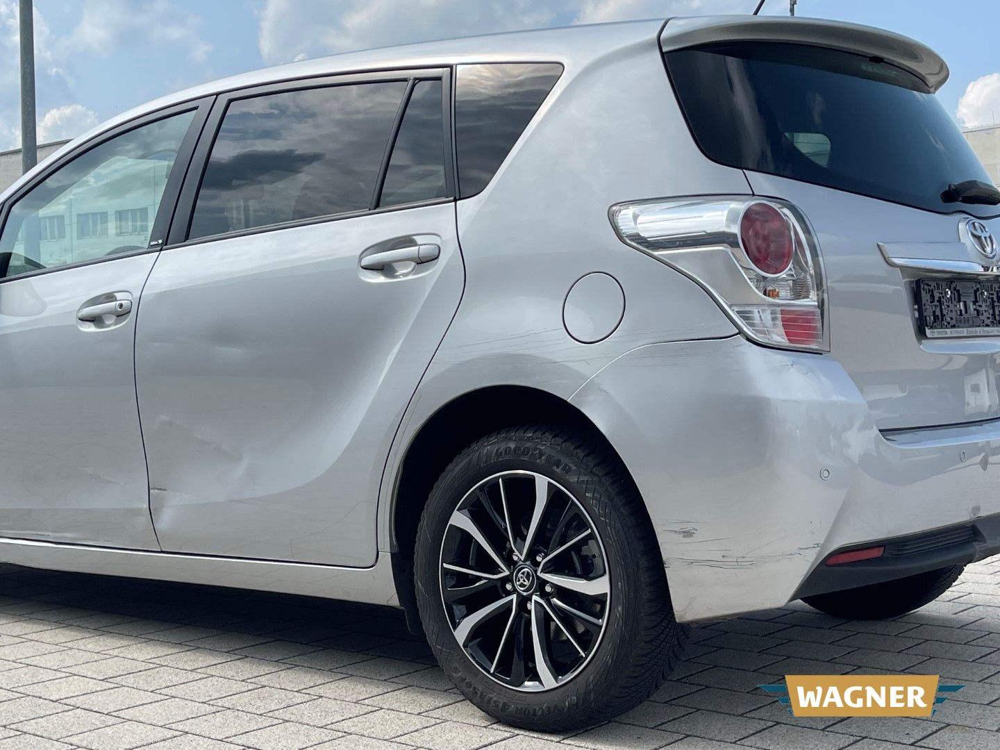 Fahrzeugabbildung Toyota Verso Edition-S+ 1.8 Klimaautomatik